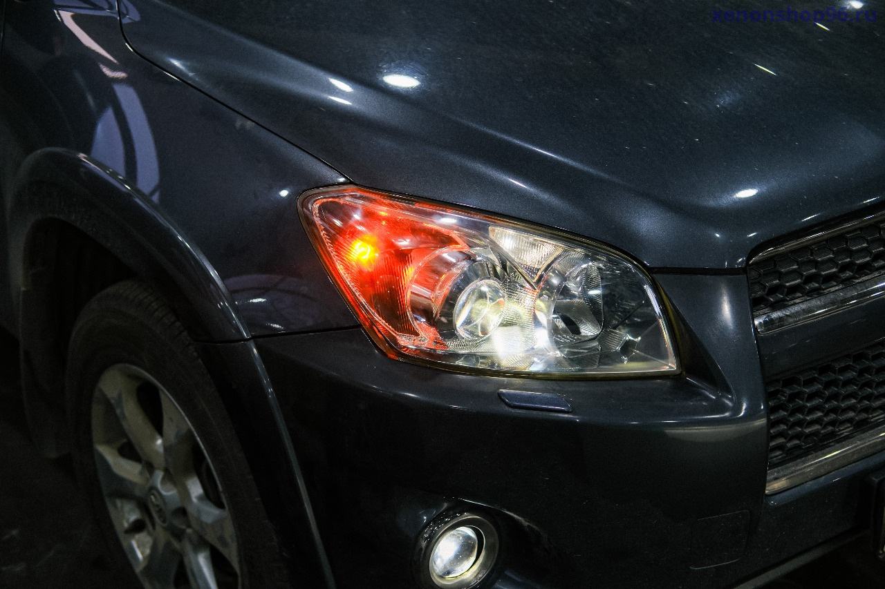 Toyota Rav4-05.jpg