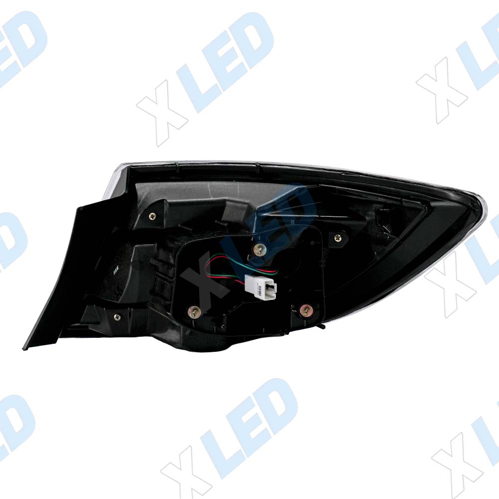 Фонарь задний Mazda 6 GH в крыло LED (2007-2013) белый отражатель (левый)
