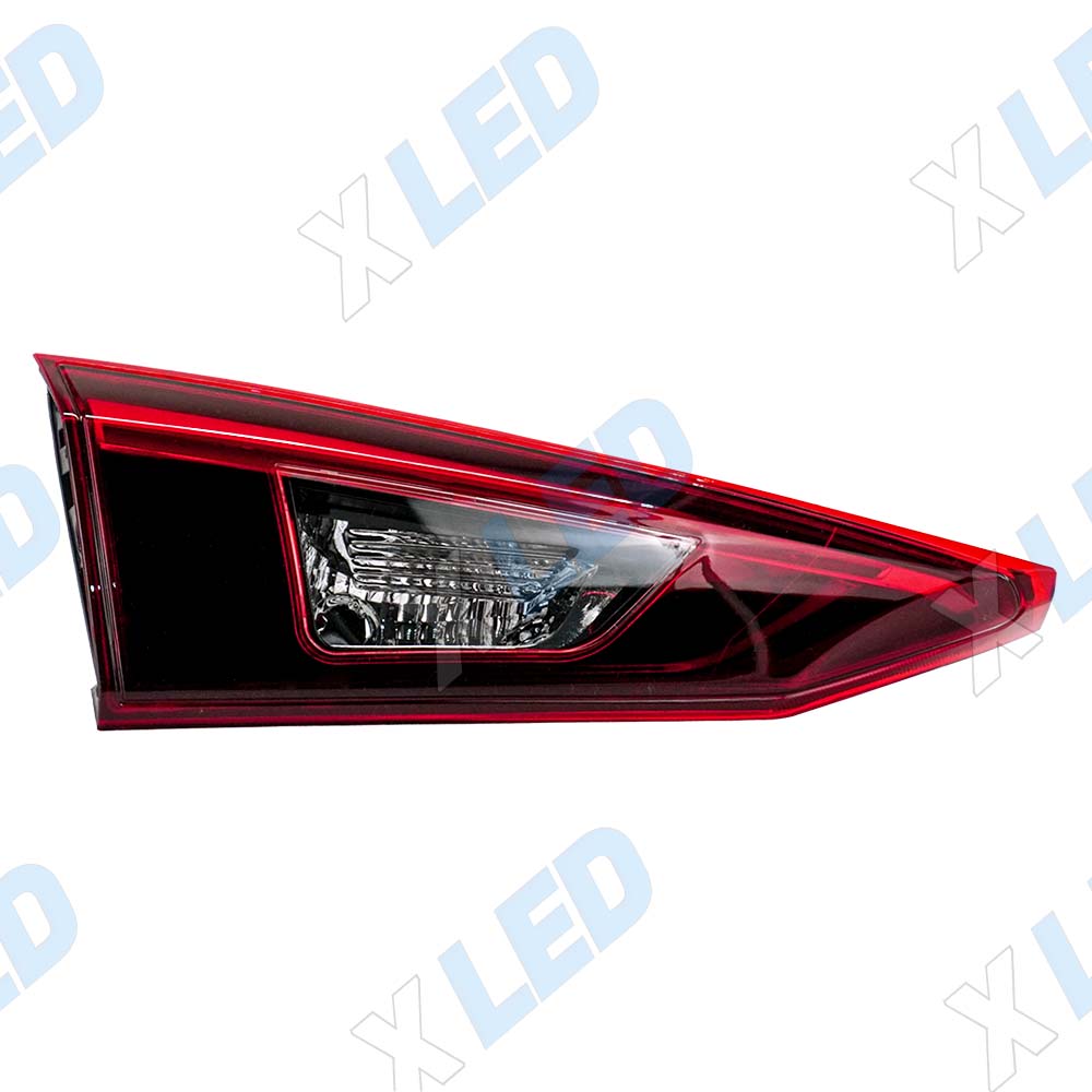 Фонарь задний Mazda 3 BM в багажник (2013-2019) (левый)