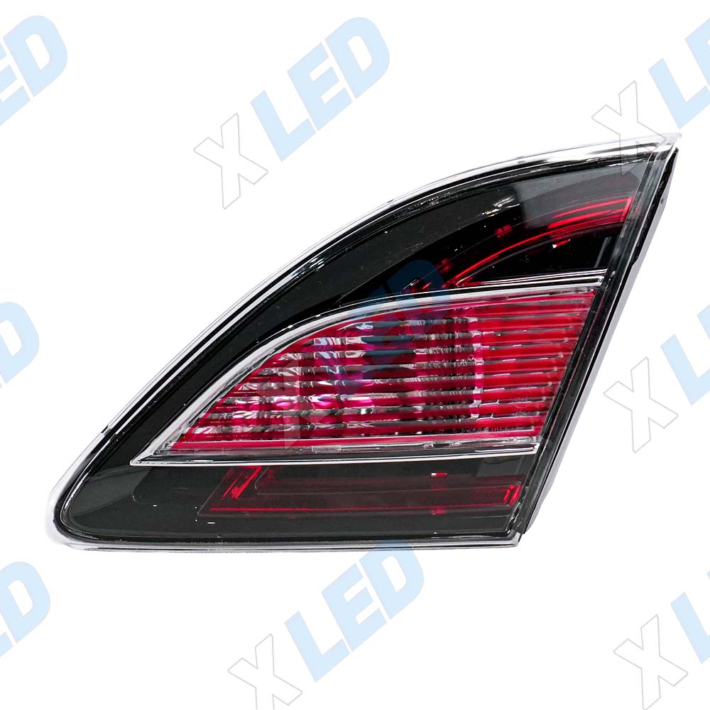 Фонарь задний Mazda 6 GH в багажник (2007-2013) красный отражатель (правый)